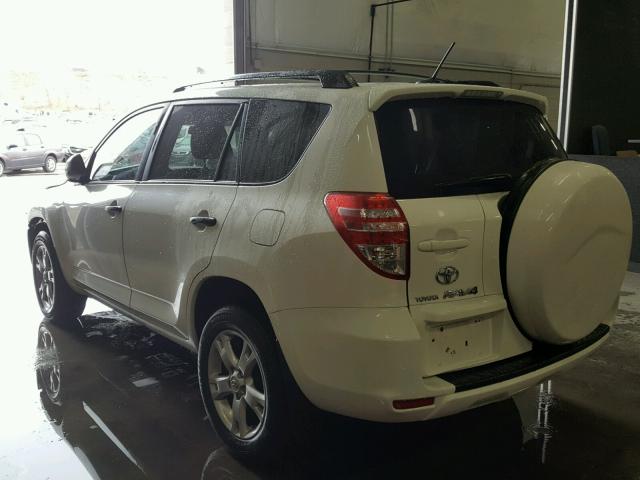 2T3BK4DV8AW020266 - 2010 TOYOTA RAV4 WHITE photo 3