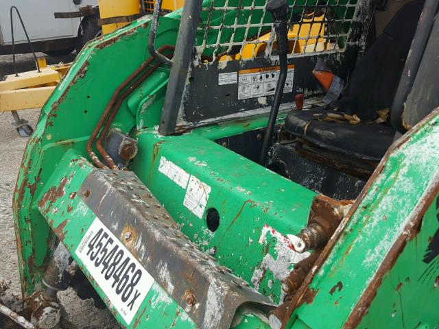 A3L538300 - 2011 BOBCAT SKIDSTEER GREEN photo 9