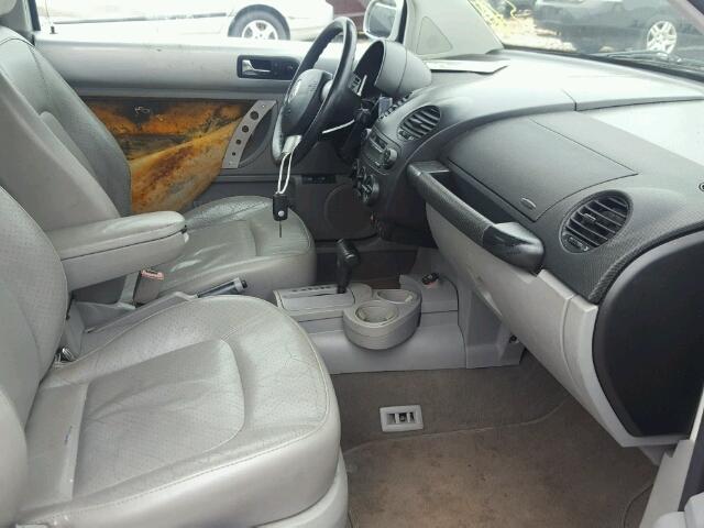 3VWCK21C53M415633 - 2003 VOLKSWAGEN NEW BEETLE Gümüş foto 5