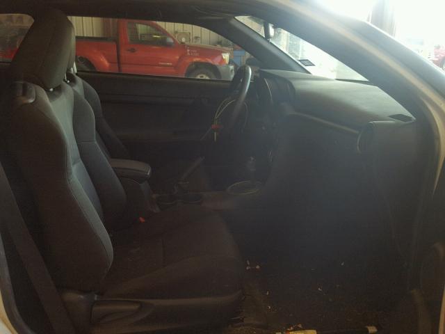 JTKJF5C75C3040403 - 2012 TOYOTA SCION TC 白色 照片 5