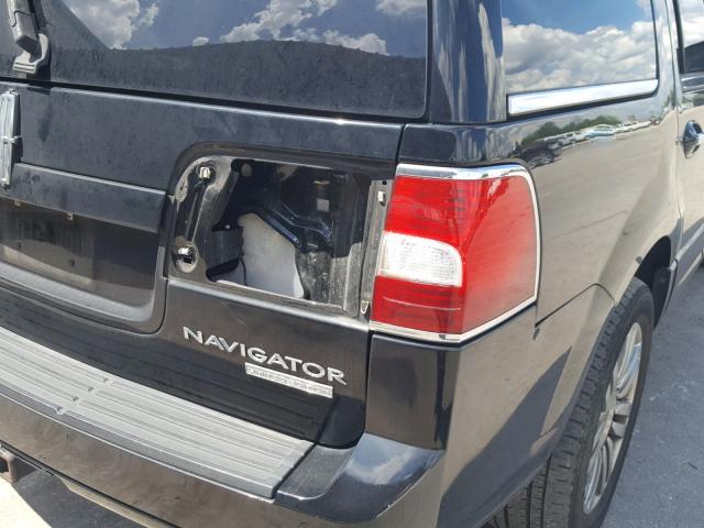 5LMFU27599LJ00517 - 2009 LINCOLN NAVIGATOR Czarny zdjęcie 9
