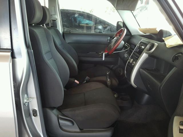 JTLKT334750191380 - 2005 TOYOTA SCION XB Gris foto 5