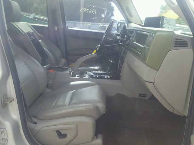 1J8HG48K47C607466 - 2007 JEEP COMMANDER BEIGE photo 5