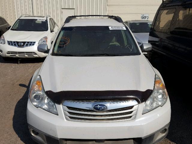 4S4BRDJC1A2372222 - 2010 SUBARU OUTBACK 3. WHITE photo 9