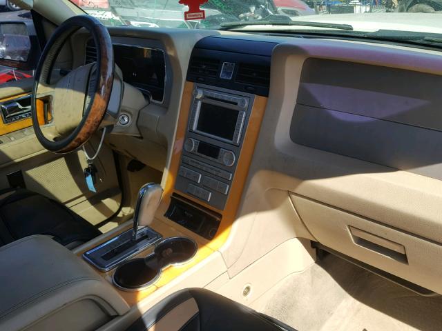 5LMFU28577LJ25329 - 2007 LINCOLN NAVIGATOR WHITE photo 9