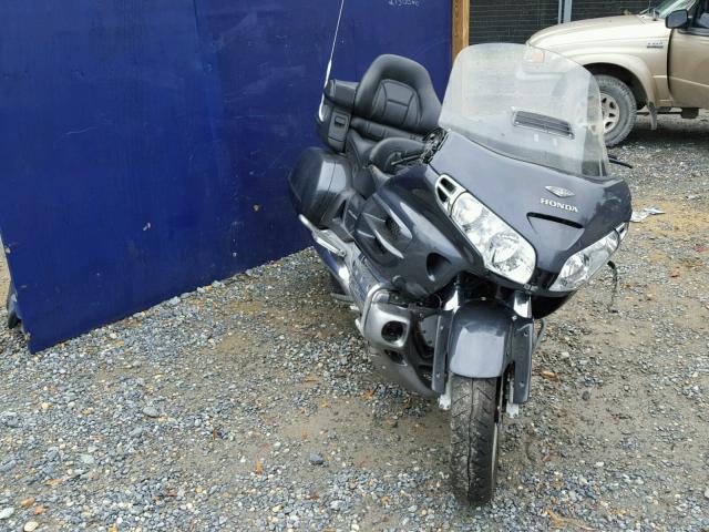 1HFSC47095A401714 - 2005 HONDA GL1800 GRAY photo 1