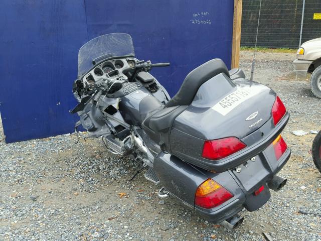 1HFSC47095A401714 - 2005 HONDA GL1800 GRAY photo 3