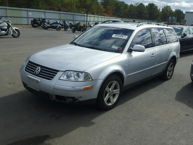 WVWYH63BX4E002228 - 2004 VOLKSWAGEN PASSAT SILVER photo 2