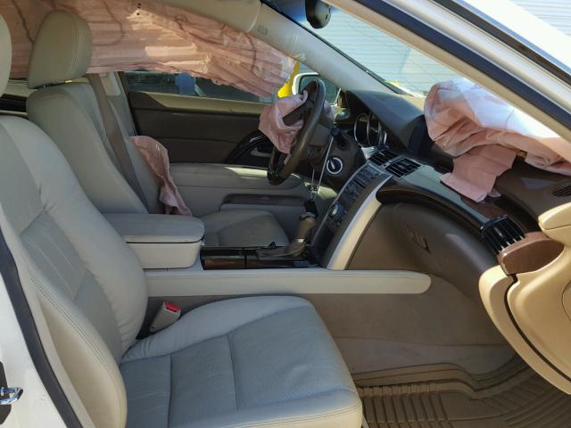 JH4KB2F63BC000939 - 2011 ACURA RL თეთრი ფოტო 5
