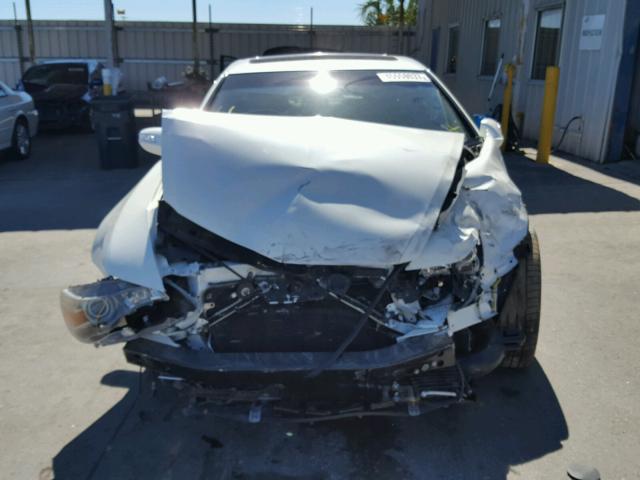 JH4KB2F63BC000939 - 2011 ACURA RL თეთრი ფოტო 9