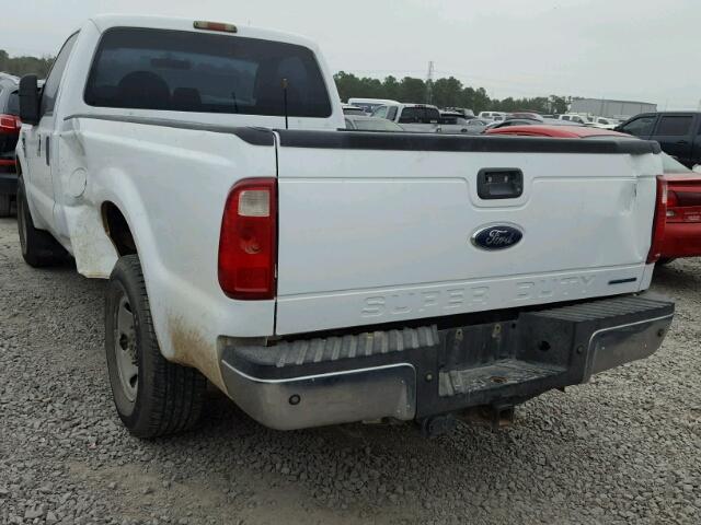 1FTNF20508EC94719 - 2008 FORD F250 SUPER WHITE photo 3