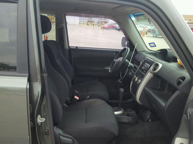 JTLKT324654018945 - 2005 TOYOTA SCION XB Verde foto 5