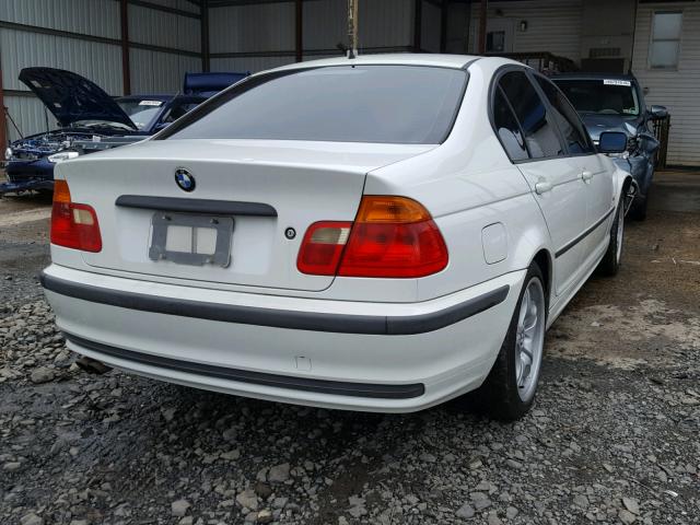 WBAAM3345YKC69877 - 2000 BMW 323 I WHITE photo 4
