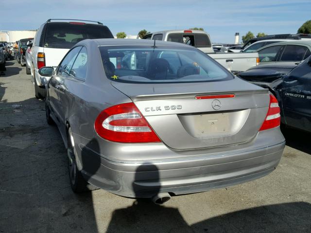 WDBTJ75J75F146757 - 2005 MERCEDES-BENZ CLK 500 GRAY photo 3