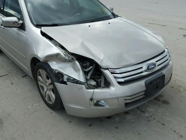 3FAHP08138R200092 - 2008 FORD FUSION SEL SILVER photo 9