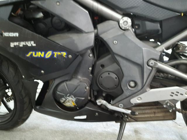 JKAEXEC199DA40308 - 2009 KAWASAKI EX650 C 黑色 照片 11