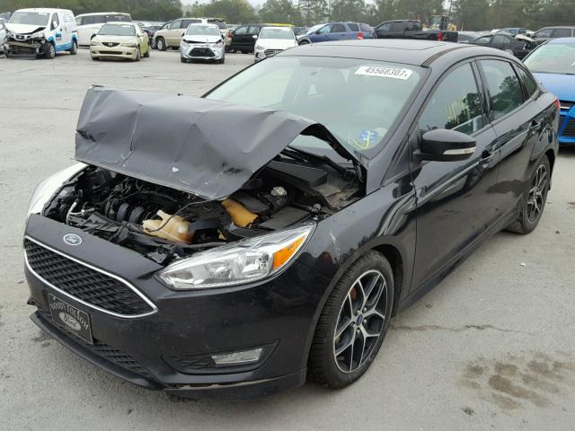 1FADP3F27FL304396 - 2015 FORD FOCUS SE BLACK photo 2