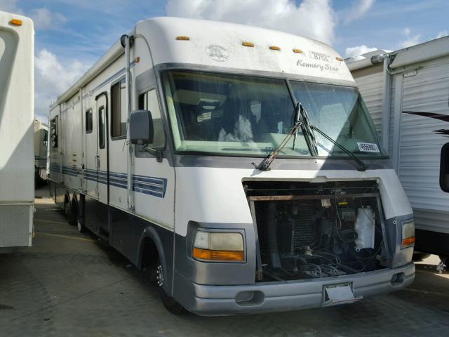 3FCMF53G3SJA01599 - 1995 FORD MOTORHOME WHITE photo 1