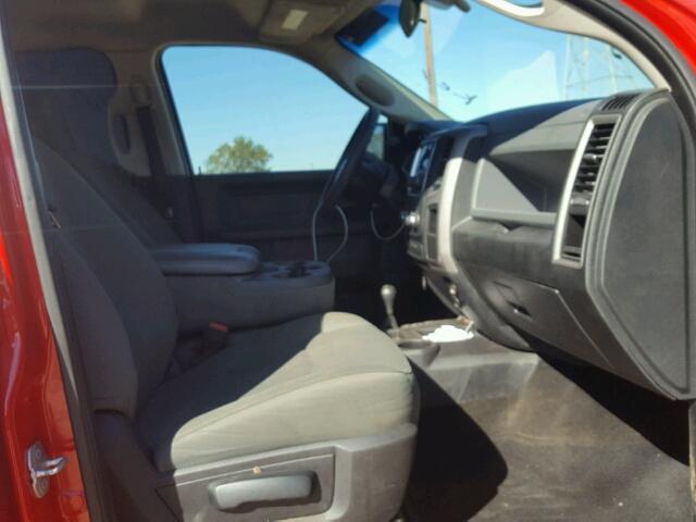 3C6UR5CL7GG132020 - 2016 RAM 2500 ST RED photo 5