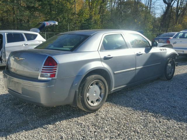 2C3KA53G36H439911 - 2006 CHRYSLER 300 TOURIN GRAY photo 4