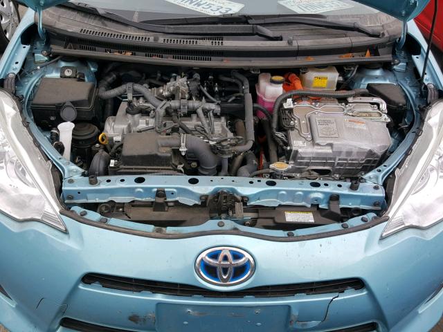 JTDKDTB35E1077647 - 2014 TOYOTA PRIUS C BLUE photo 7