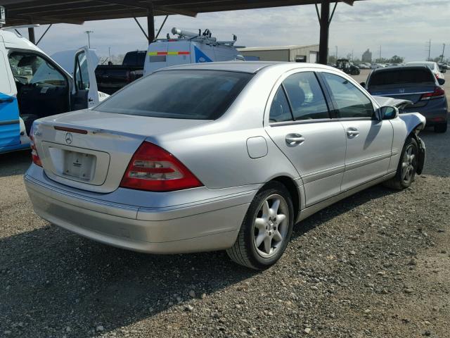 WDBRF61J34E016362 - 2004 MERCEDES-BENZ C 240 SILVER photo 4