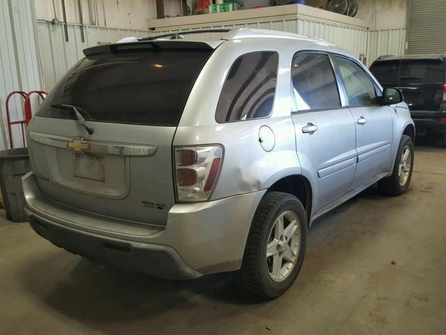 2CNDL63F456128313 - 2005 CHEVROLET EQUINOX SILVER photo 4