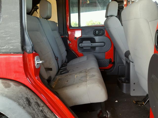 1J8GA69158L529067 - 2008 JEEP WRANGLER U RED photo 6