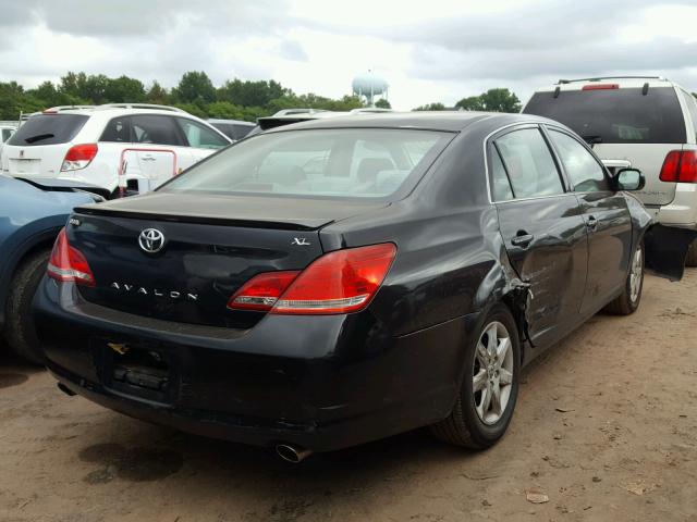 4T1BK36B36U152641 - 2006 TOYOTA AVALON XL BLACK photo 4