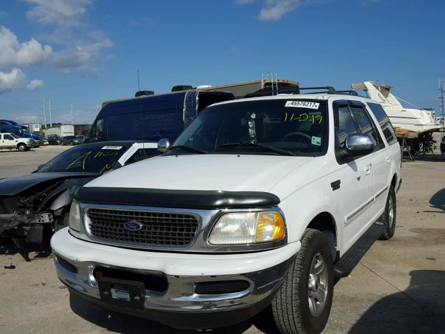 1FMRU1761WLA33152 - 1998 FORD EXPEDITION WHITE photo 2