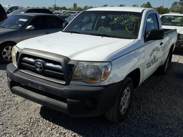 5TENX22N78Z536946 - 2008 TOYOTA TACOMA WHITE photo 2