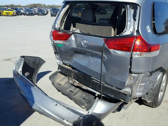 5TDKK3DC9CS199527 - 2012 TOYOTA SIENNA LE SILVER photo 9