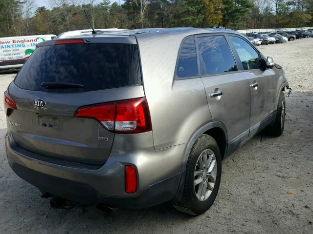 5XYKTCA60FG655654 - 2015 KIA SORENTO LX GRAY photo 4