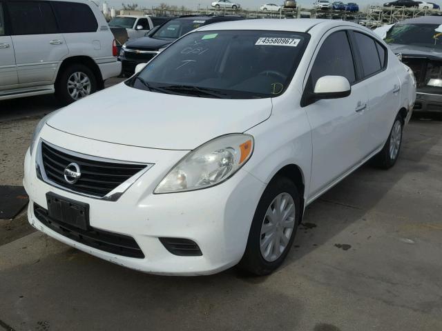 3N1CN7AP5DL858661 - 2013 NISSAN VERSA S WHITE photo 2