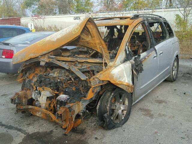 5N1BV28UX7N107269 - 2007 NISSAN QUEST S SILVER photo 2