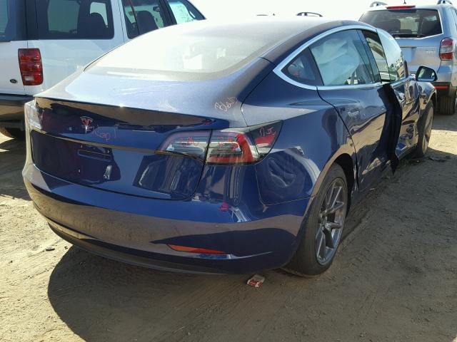 5YJ3E1EA1JF035042 - 2018 TESLA MODEL 3 ლურჯი ფოტო 4