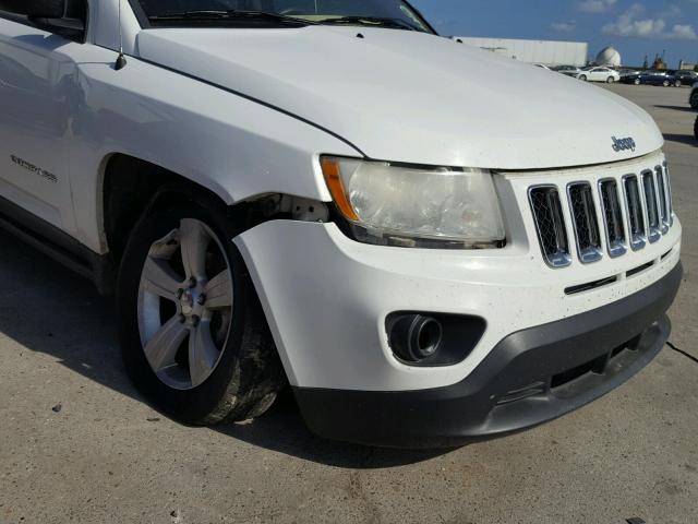 1J4NT1FB2BD240961 - 2011 JEEP COMPASS SP WHITE photo 9