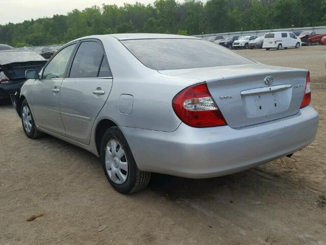 4T1BE32K84U372853 - 2004 TOYOTA CAMRY LE SILVER photo 3