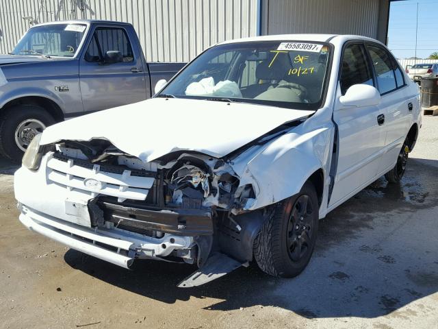 KMHCG45C33U498609 - 2003 HYUNDAI ACCENT WHITE photo 2