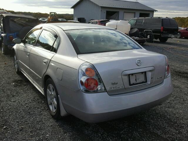 1N4AL11D53C156708 - 2003 NISSAN ALTIMA BAS SILVER photo 3