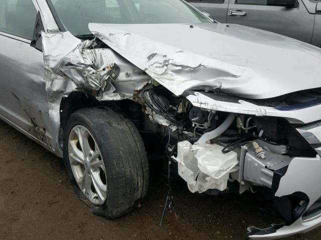 3FAHP0HG6CR217594 - 2012 FORD FUSION SE SILVER photo 9