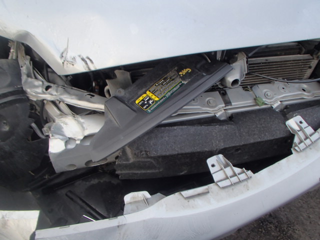 1FAHP34N47W315855 - 2007 FORD FOCUS ZX4 SILVER photo 9