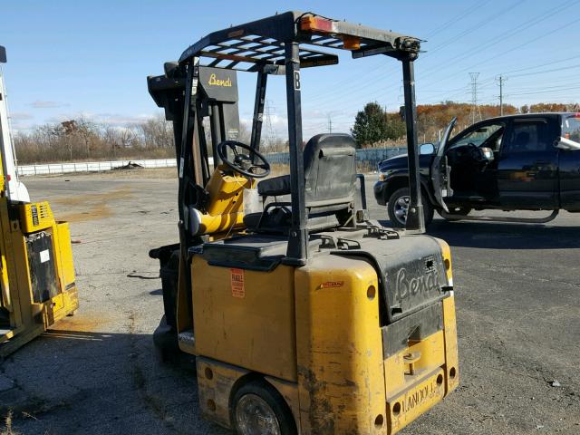 00B40E905K01083 - 1999 OTHR FORKLIFT YELLOW photo 3