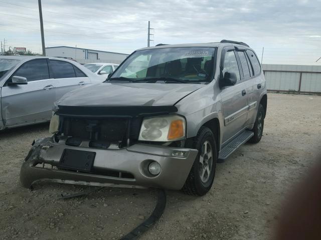 1GKDT13S022514583 - 2002 GMC ENVOY SILVER photo 2