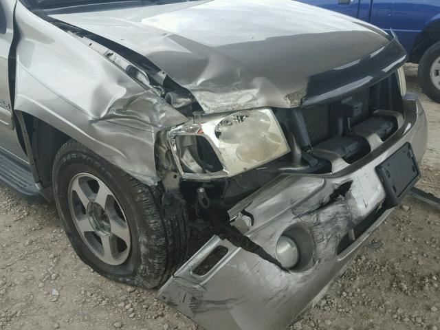 1GKDT13S022514583 - 2002 GMC ENVOY SILVER photo 9