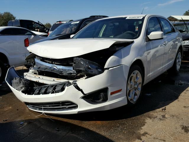 3FAHP0HA0BR212773 - 2011 FORD FUSION SE WHITE photo 2