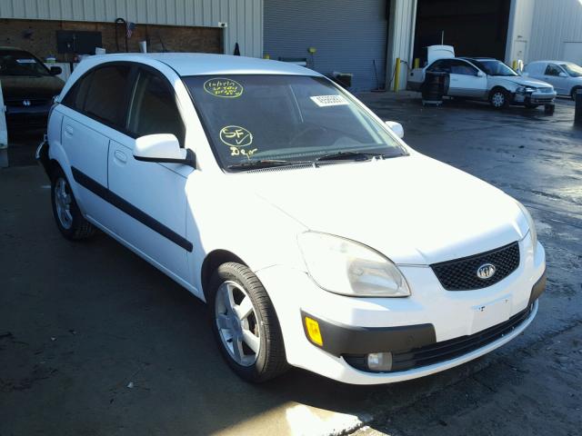 KNADE163666058143 - 2006 KIA RIO WHITE photo 1