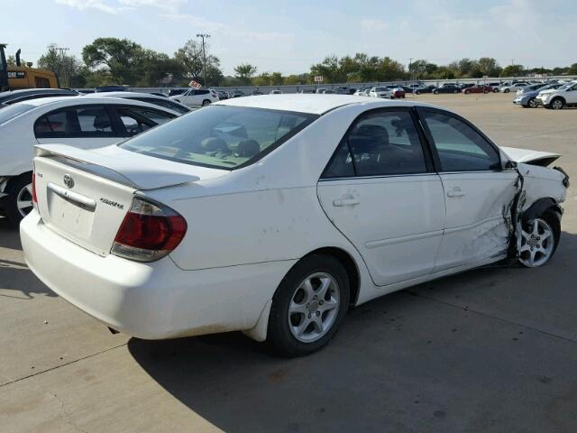 4T1BE32K75U542573 - 2005 TOYOTA CAMRY LE WHITE photo 4