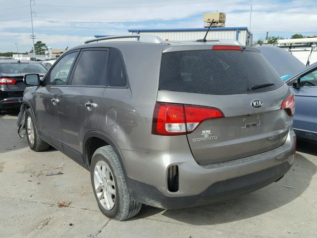 5XYKT3A64FG659951 - 2015 KIA SORENTO LX GRAY photo 3