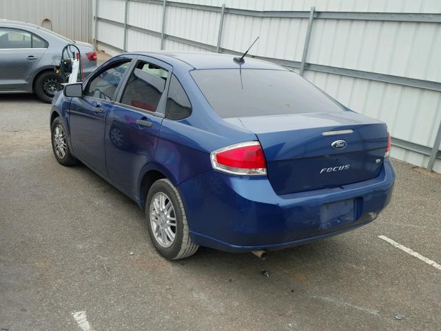 1FAHP35N39W166307 - 2009 FORD FOCUS SE BLUE photo 3